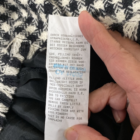 Vintage 90’s black/white Houndstooth 100% pure wool! Frey hem. Size 16 - Picture 8 of 17